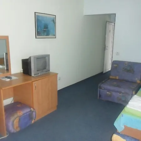 Varnata Family Hotel 2*