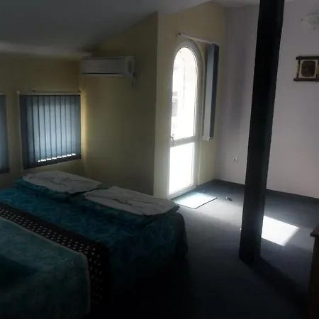 Varnata Family Hotel