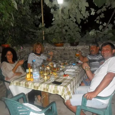 Varnata Family Варвара