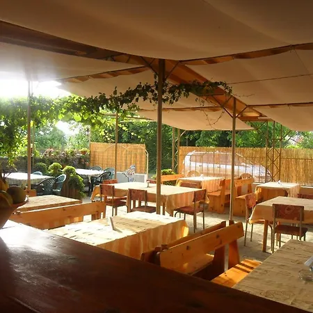 Varnata Family Hotel